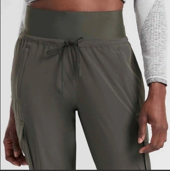 Athleta NWT Sutton Jogger in Arbor Olive $89 6 cargo pockets discontinued - Picture 9 of 14